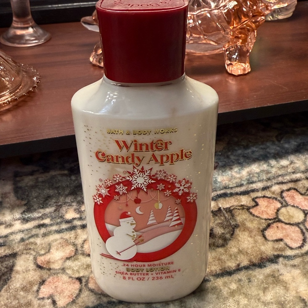 Bath & Body Works White and Red Moisturizer Winter Candy Apple